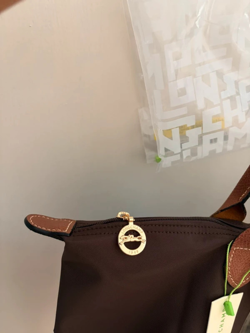 LONGCHAMP Epure Small Shoulder Bag - Picture 4 of 4